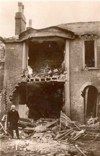 bomb_damage_1915_s-GY-Museums